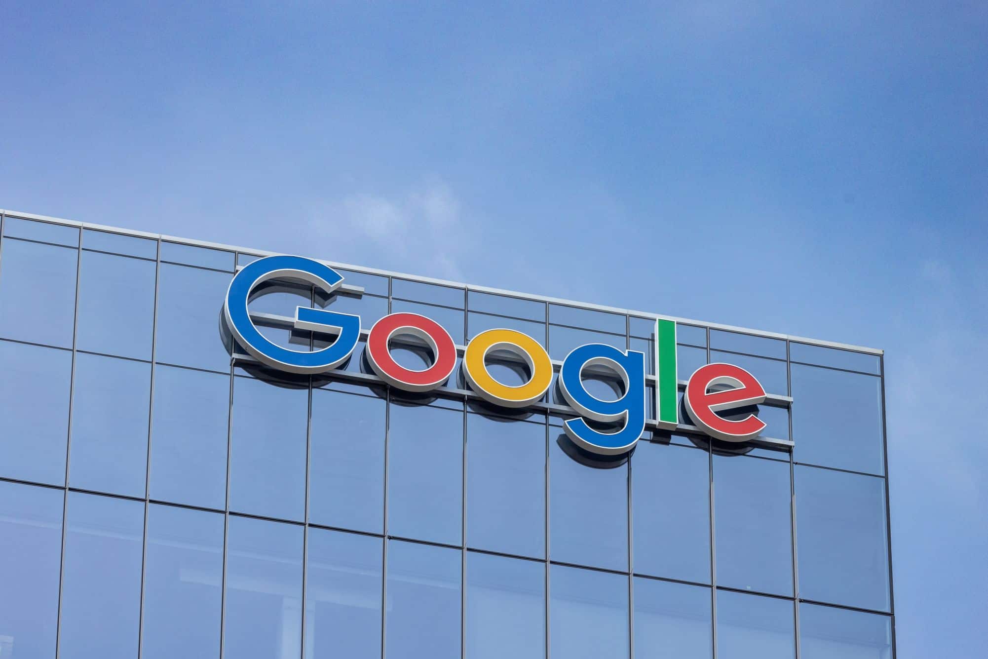 Google lança novo logo em degradê após uma década sem mudanças - Imagem do artigo