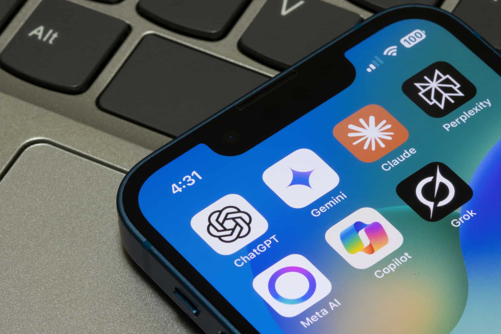 OpenAI lança rede social de vídeos gerados por IA e integra check-out de compras ao ChatGPT - Imagem do artigo