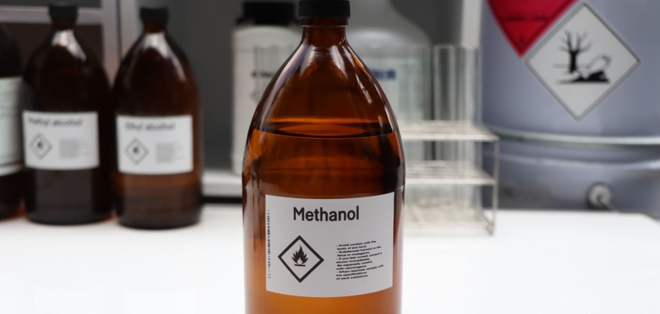 Governo cria comitê para enfrentar surto de intoxicação por metanol - Imagem do artigo