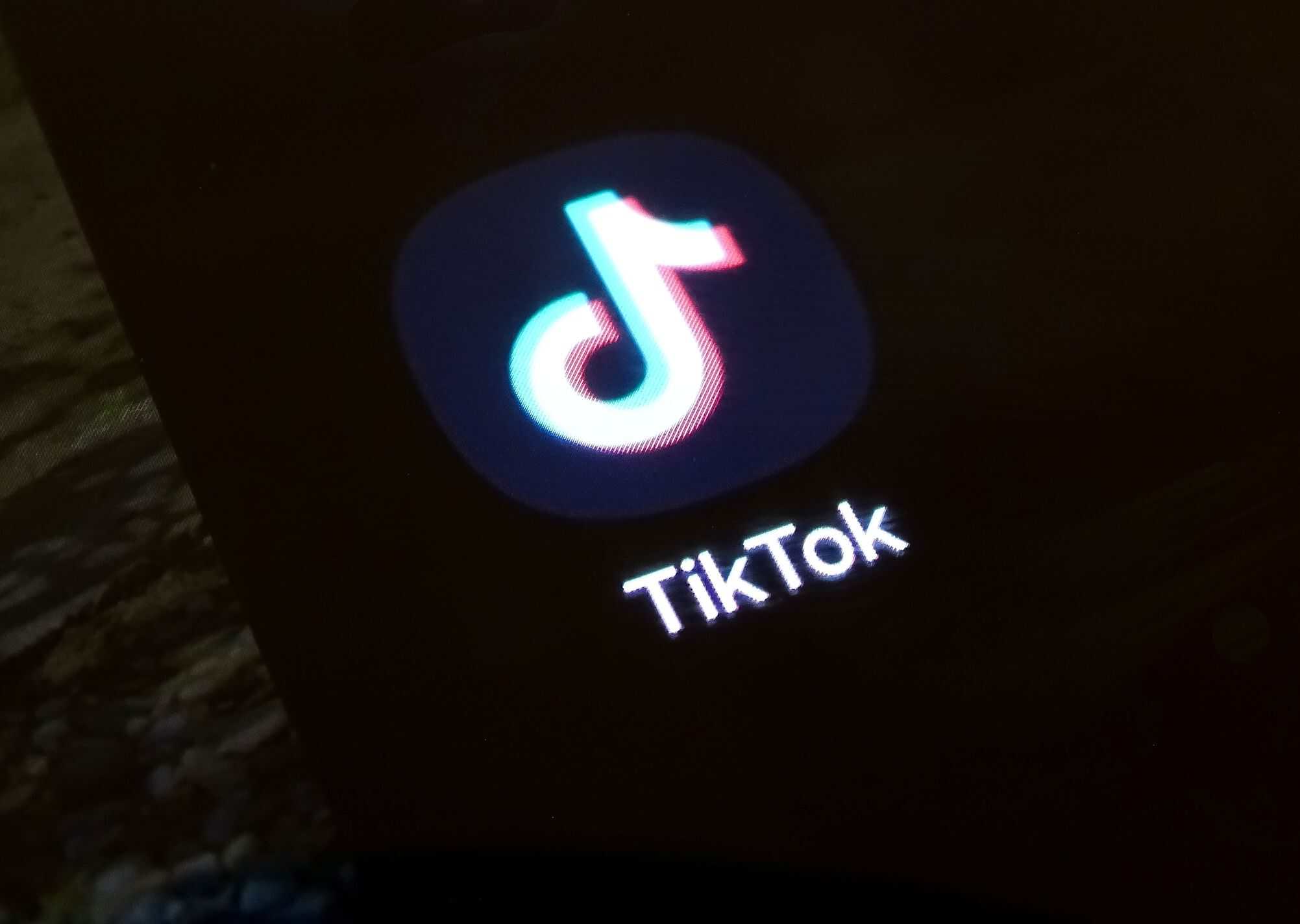 Parlamento britânico pode investigar demissões de 439 funcionários do TikTok - Imagem do artigo