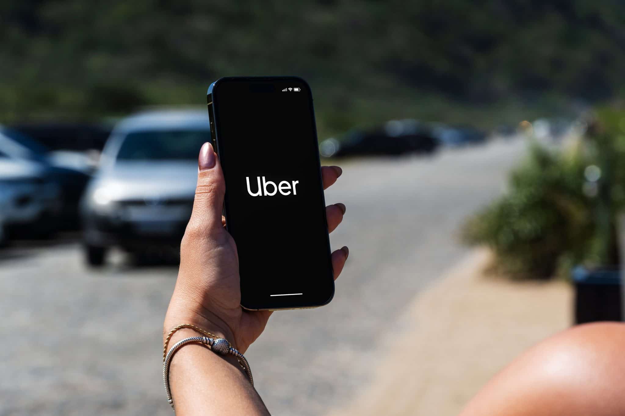 Uber restringe lista de veículos nas categorias Black e Comfort a partir de 2026 - Imagem do artigo