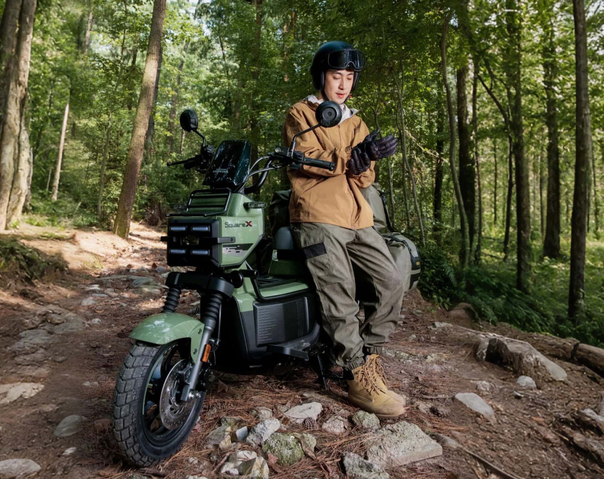 Honda apresenta Square X125, scooter de 125 cc com design quadrado e foco urbano-aventureiro - Imagem do artigo