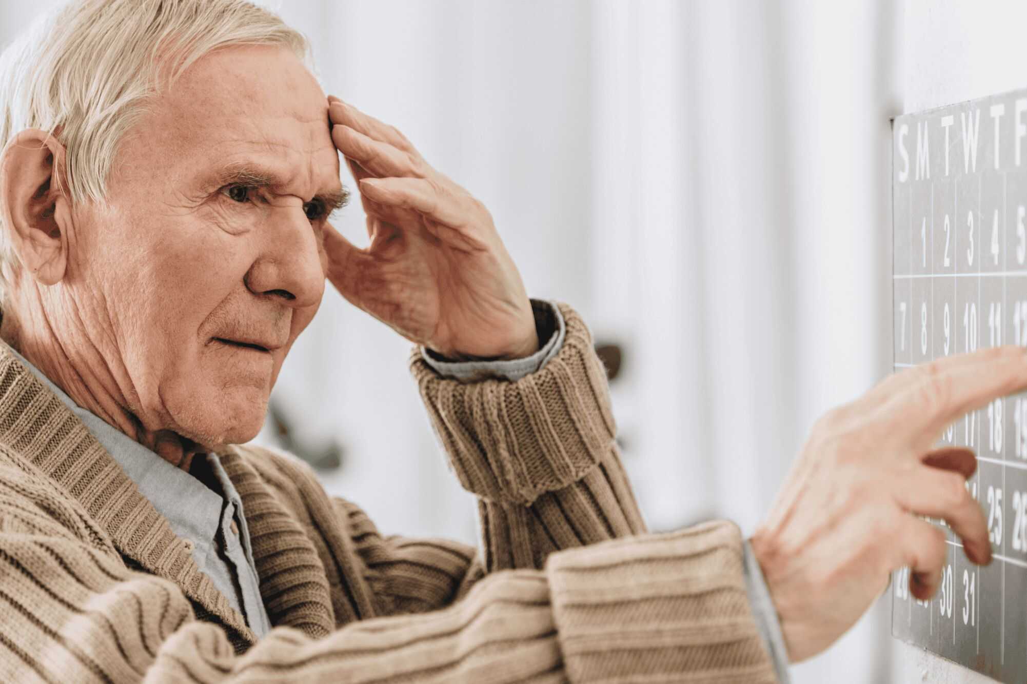 Falta de tempo para autocuidado eleva risco de demência, aponta estudo - Imagem do artigo