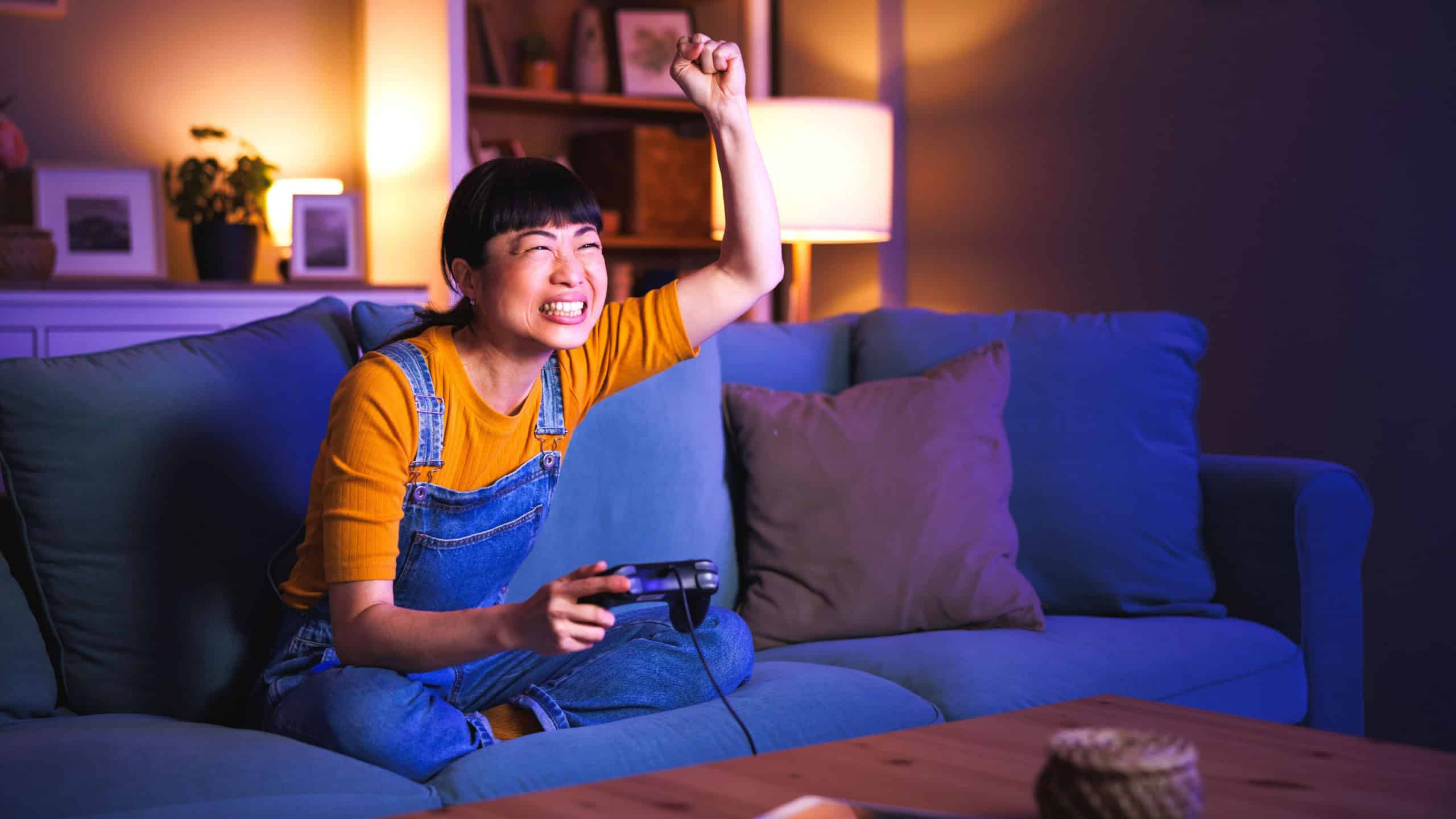 Transforme a sala em estação gamer com mini PC ligado à TV smart - Imagem do artigo