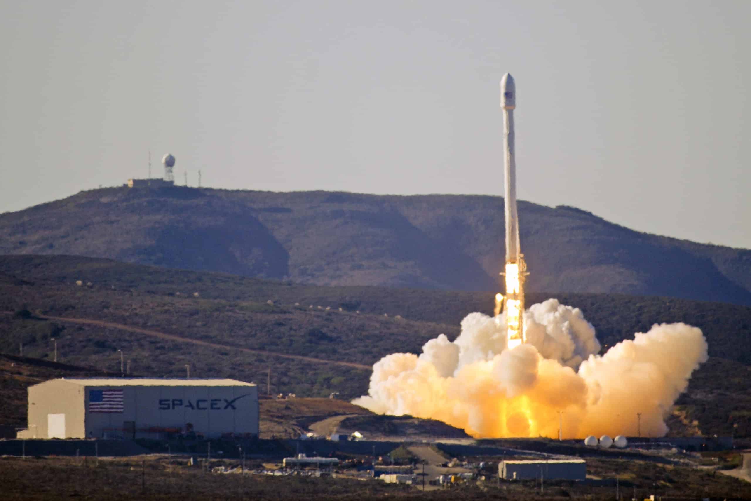 Força Aérea dos EUA libera SpaceX para realizar até 100 lançamentos por ano na Califórnia - Imagem do artigo