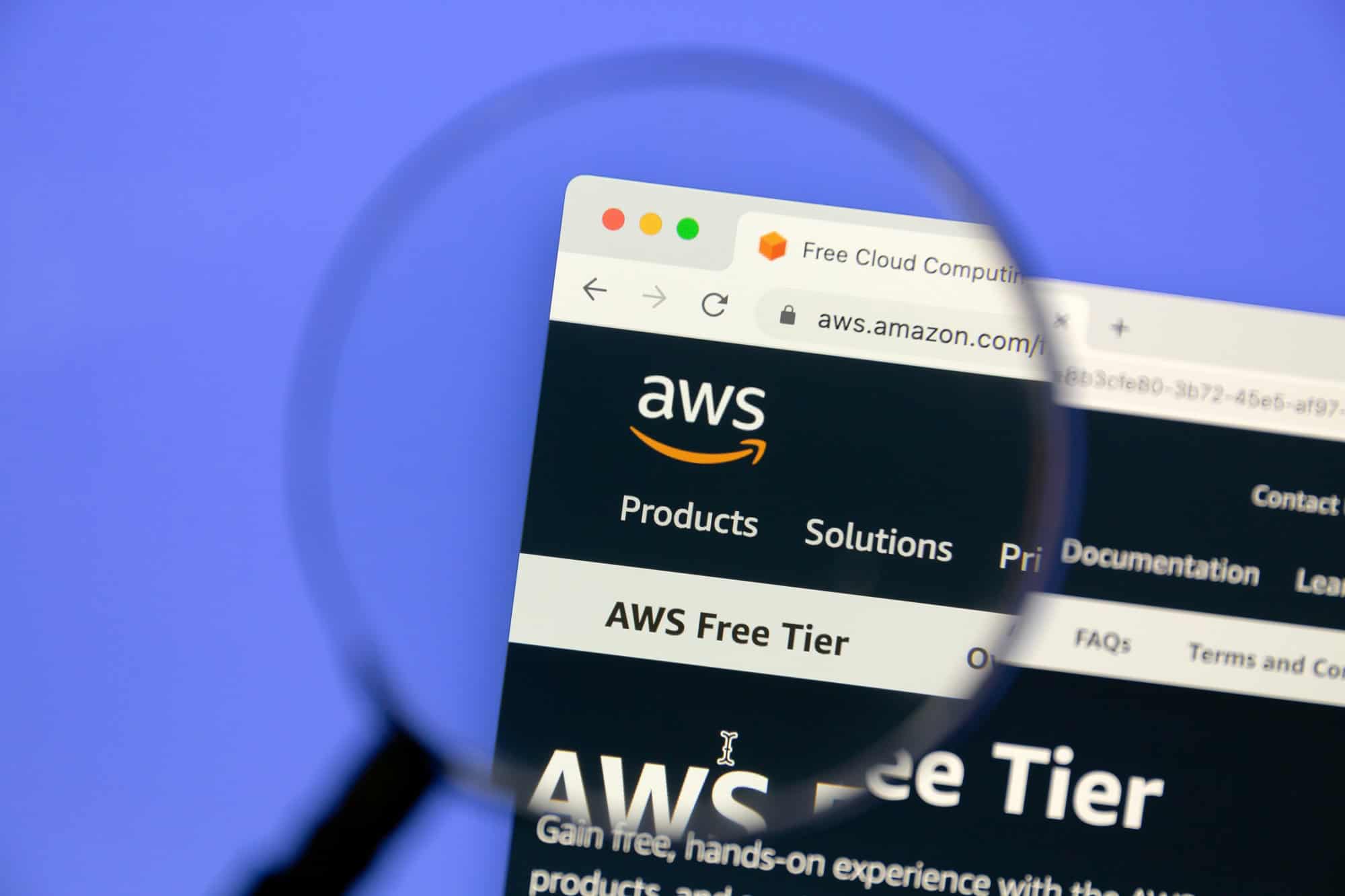 Falha na AWS provoca instabilidade global e afeta mais de mil empresas - Imagem do artigo