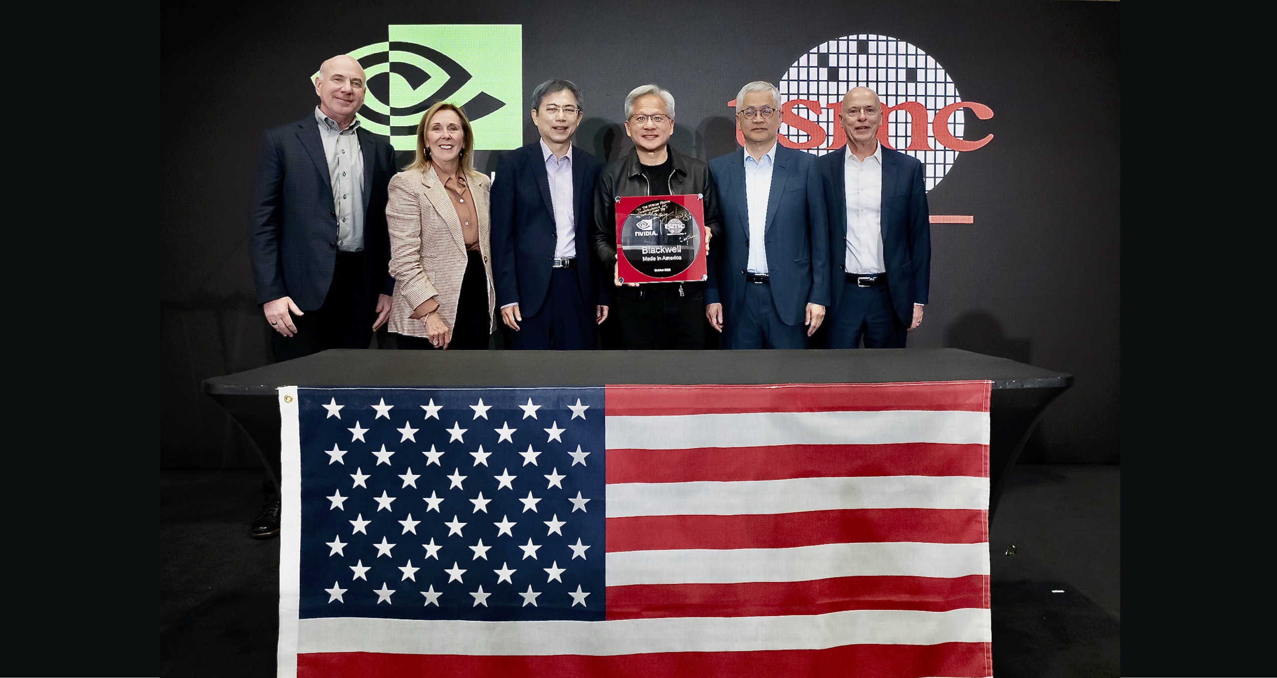 Primeiro wafer Blackwell da Nvidia é fabricado nos Estados Unidos pela TSMC - Imagem do artigo