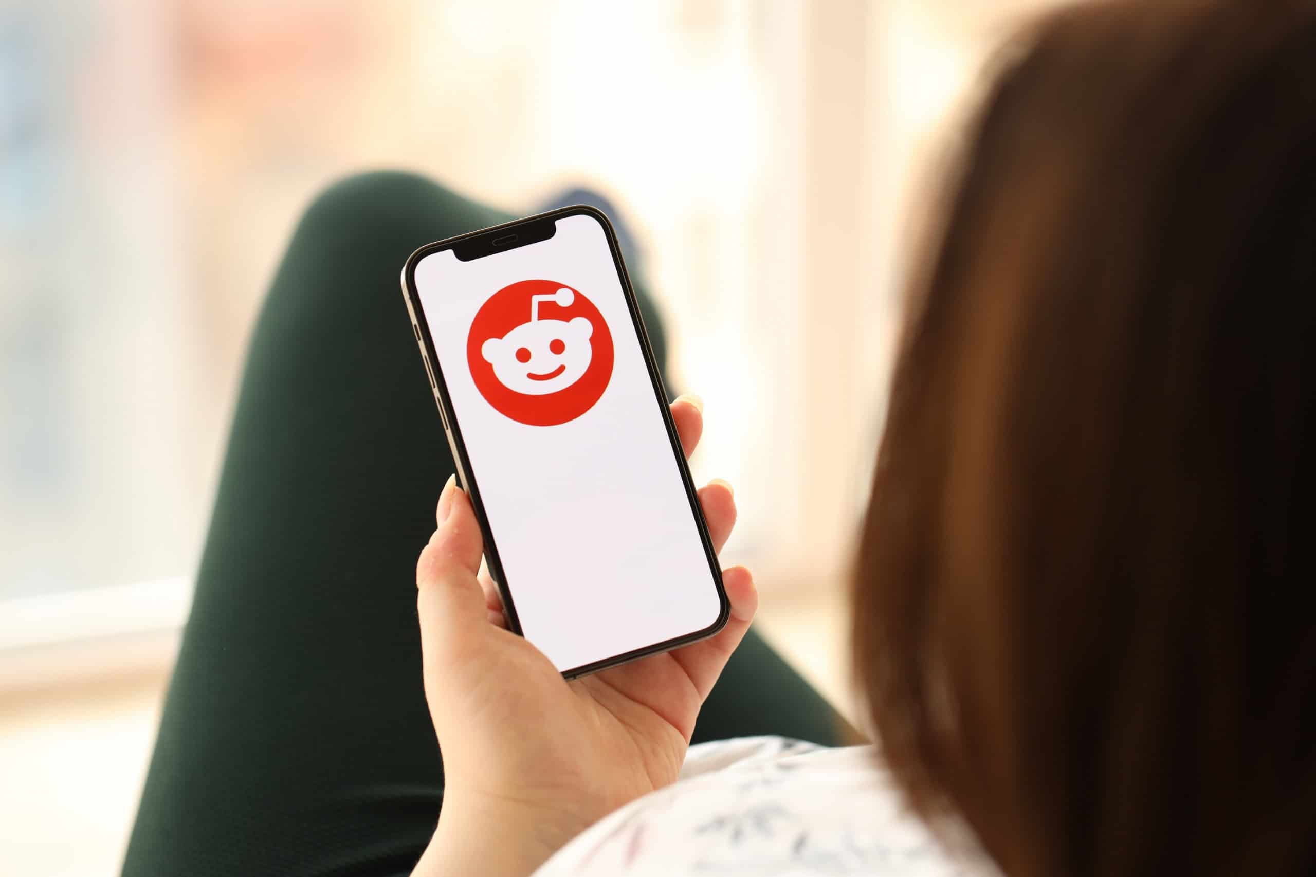 Reddit processa Perplexity e mais três startups por uso não autorizado de dados para IA - Imagem do artigo