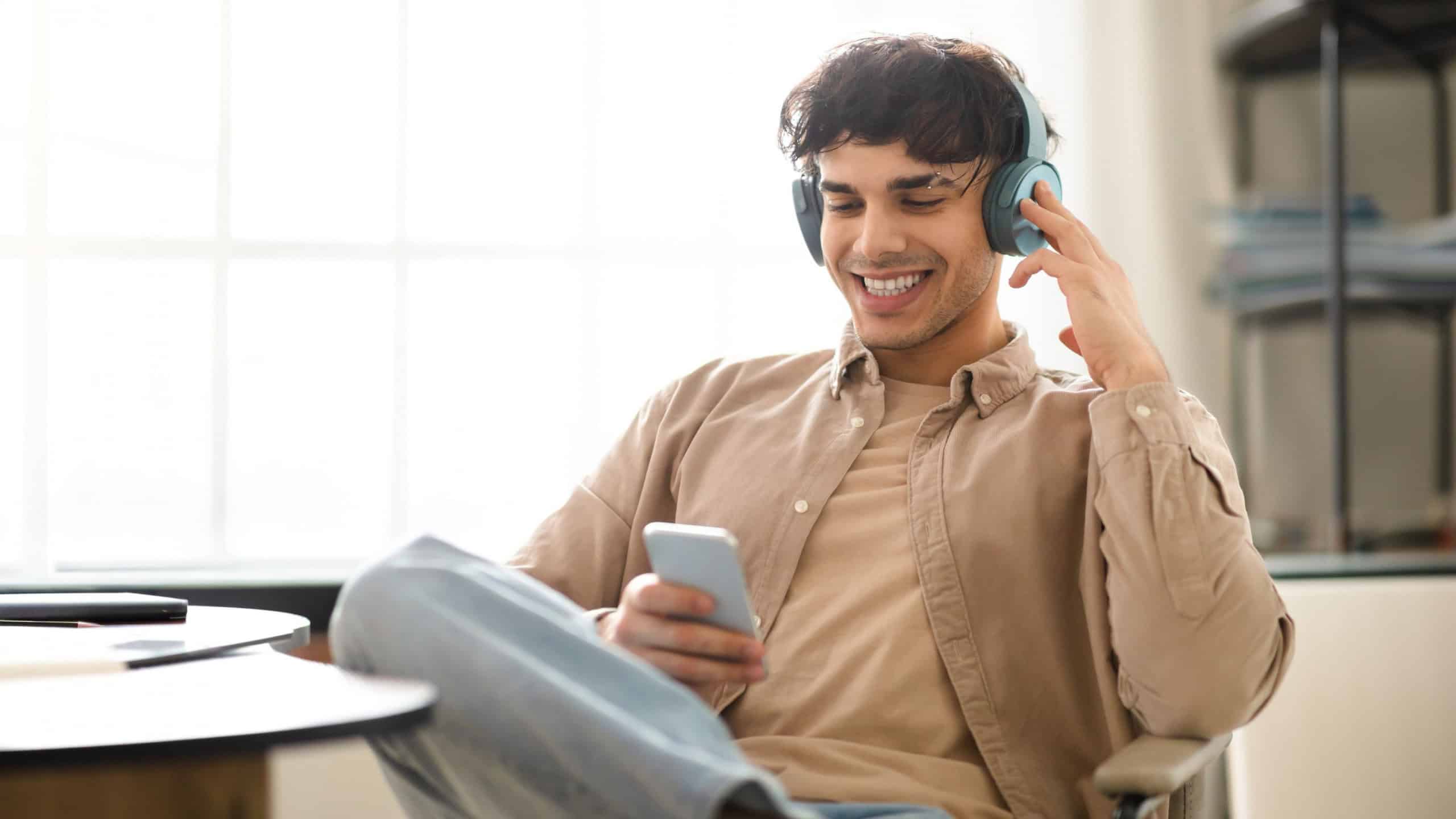 Cinco celulares que se destacam pela qualidade sonora em 2025 - Imagem do artigo