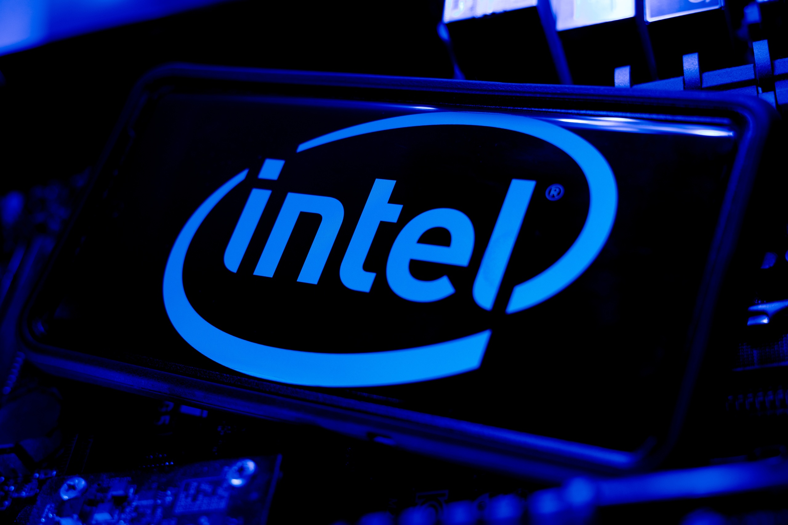 Intel supera previsões no 3º trimestre e volta ao lucro após seis períodos de perdas - Imagem do artigo