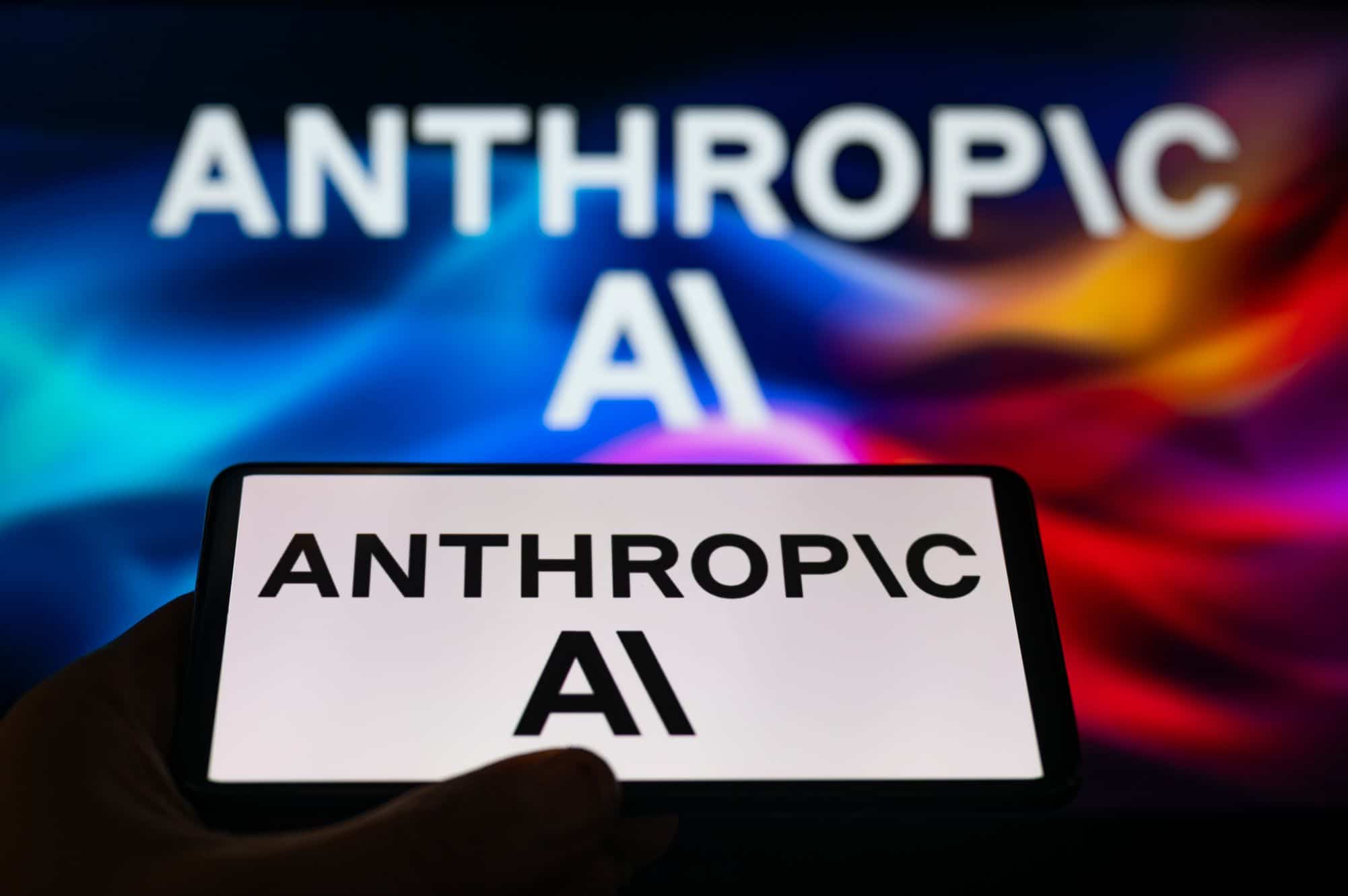 Anthropic mira empresas e ultrapassa OpenAI em participação no mercado corporativo de IA - Imagem do artigo