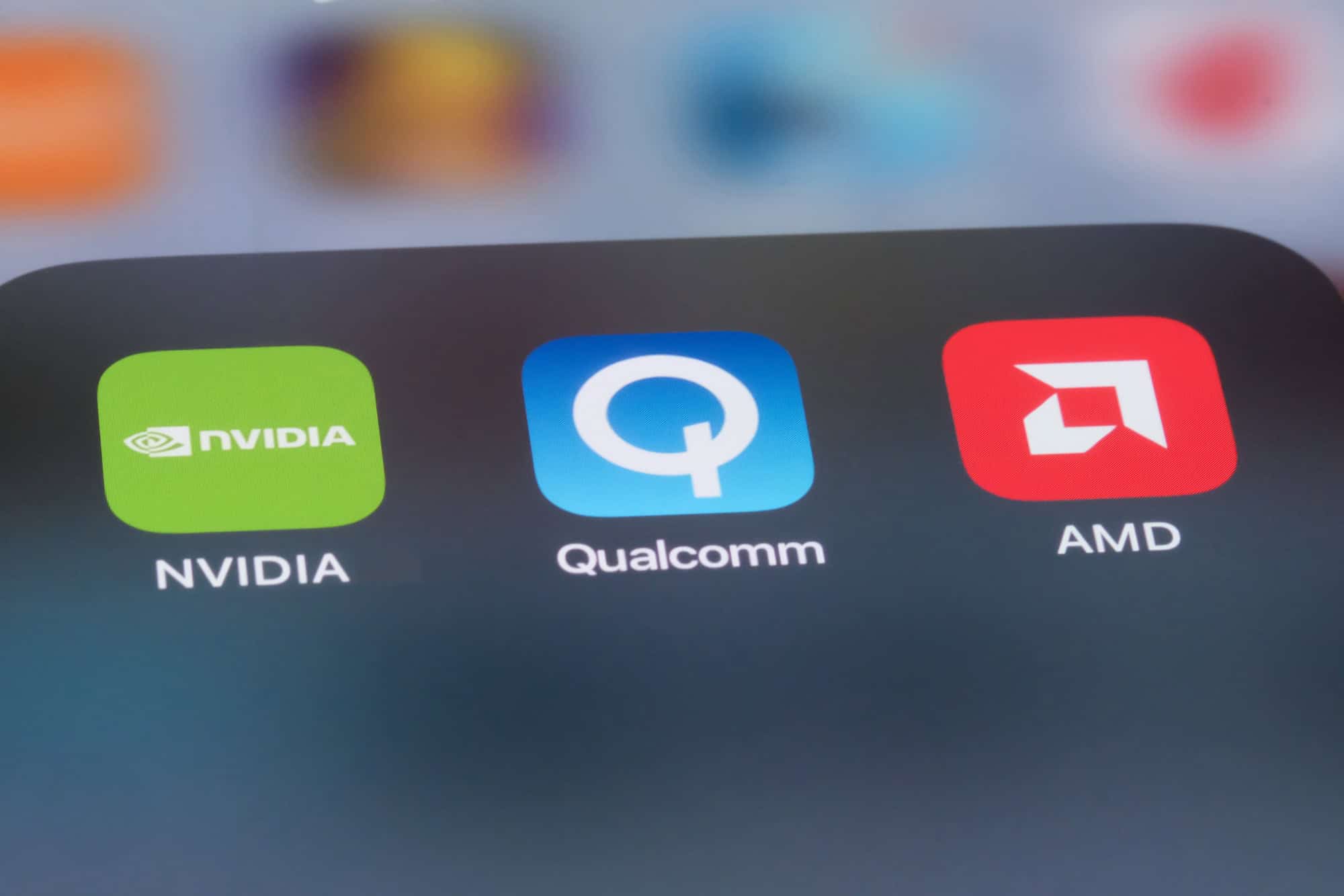 Qualcomm apresenta chips de IA para data centers e desafia domínio de Nvidia e AMD - Imagem do artigo