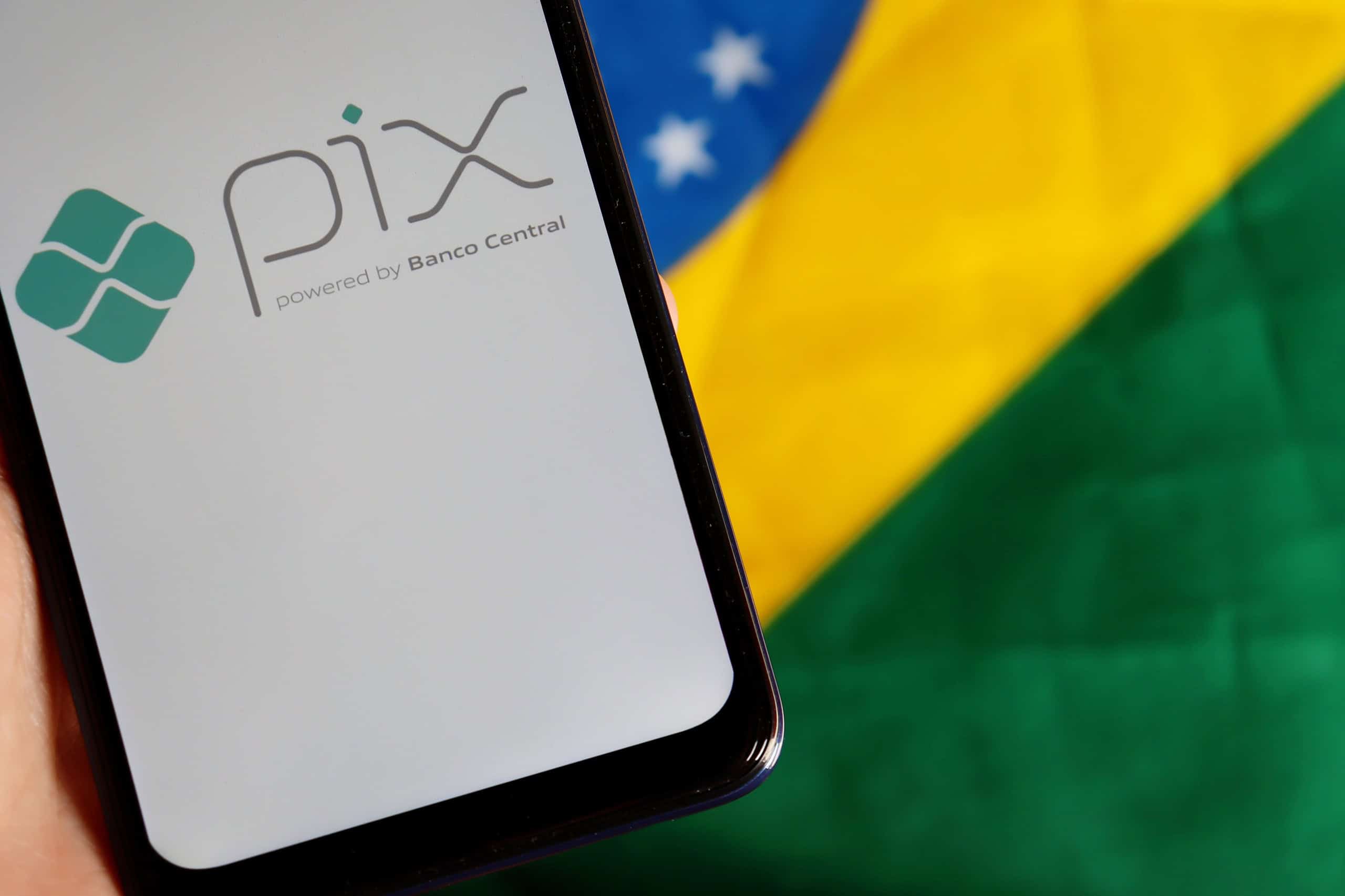 Banco Central definirá regulamentação do Pix parcelado na última semana de outubro - Imagem do artigo