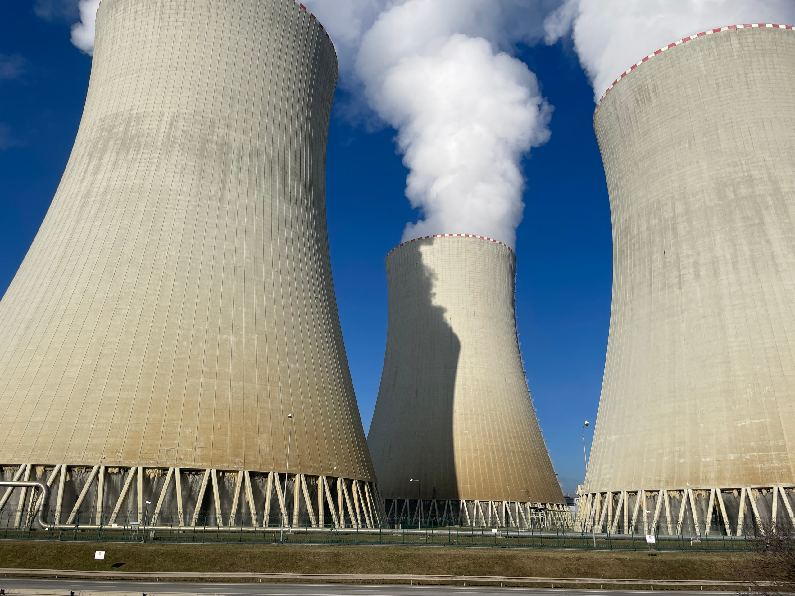 EUA destinam R$ 428 bilhões para expansão de reatores nucleares da Westinghouse - Imagem do artigo