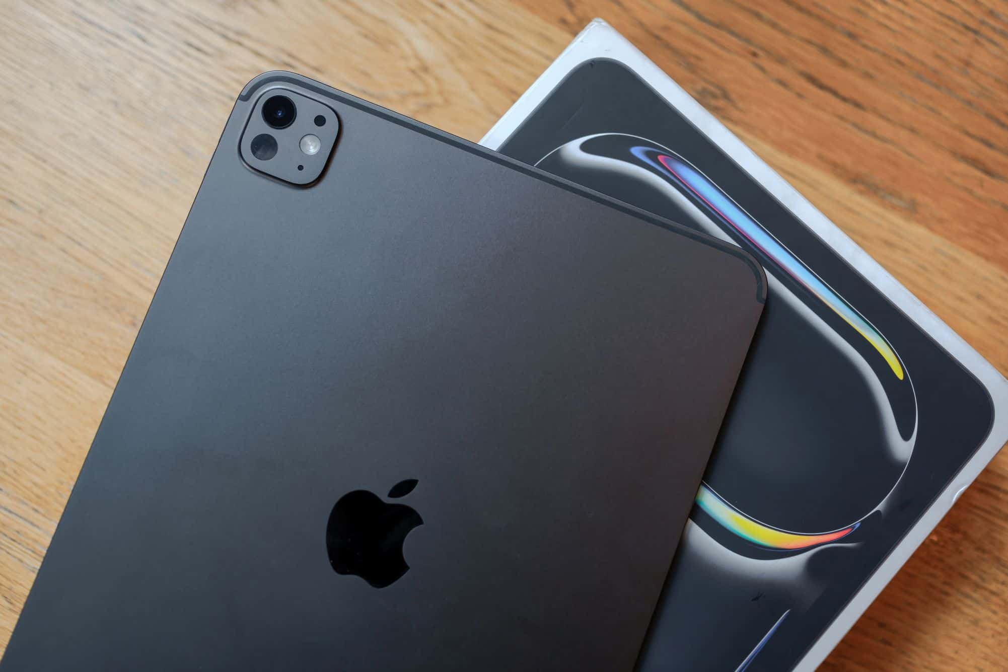 Apple testa telas OLED e sistema de som sem aberturas para novos iPad mini, iPad Air e MacBook Air - Imagem do artigo