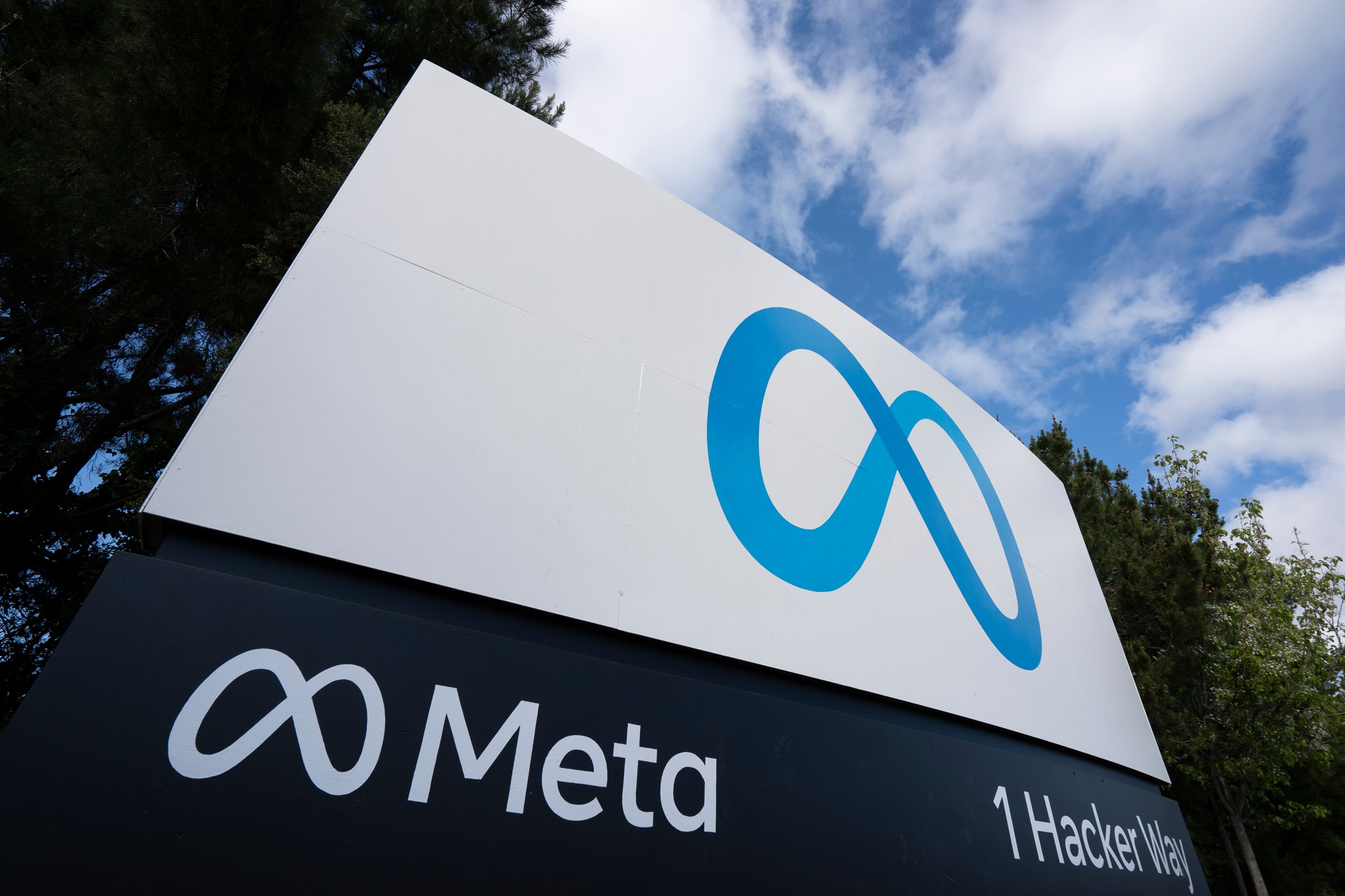 Meta supera projeções de receita no 3º trimestre, mas ações recuam no after-market - Imagem do artigo