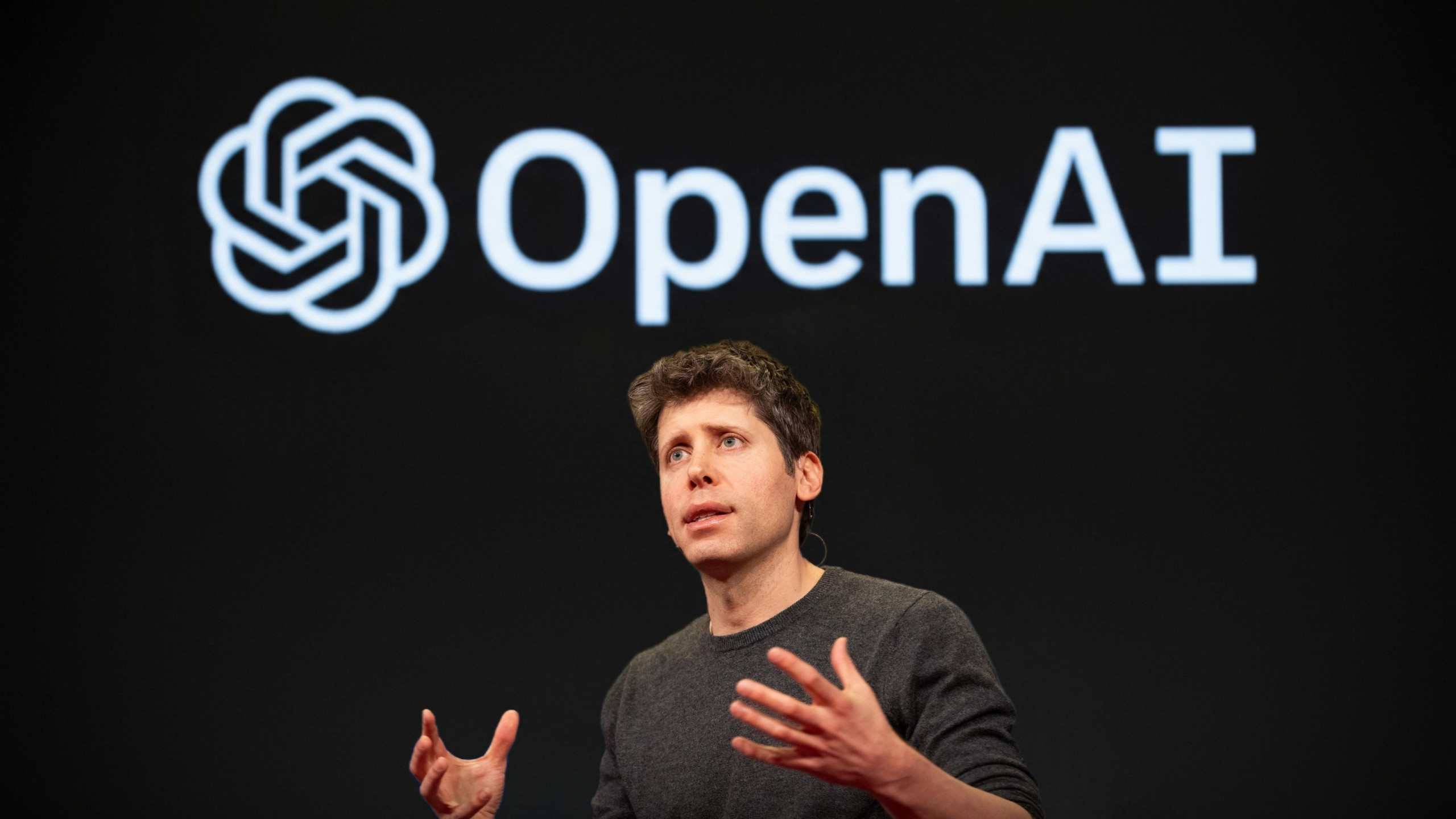 CEO da OpenAI afirma que humanos permanecerão indispensáveis na revolução da IA - Imagem do artigo