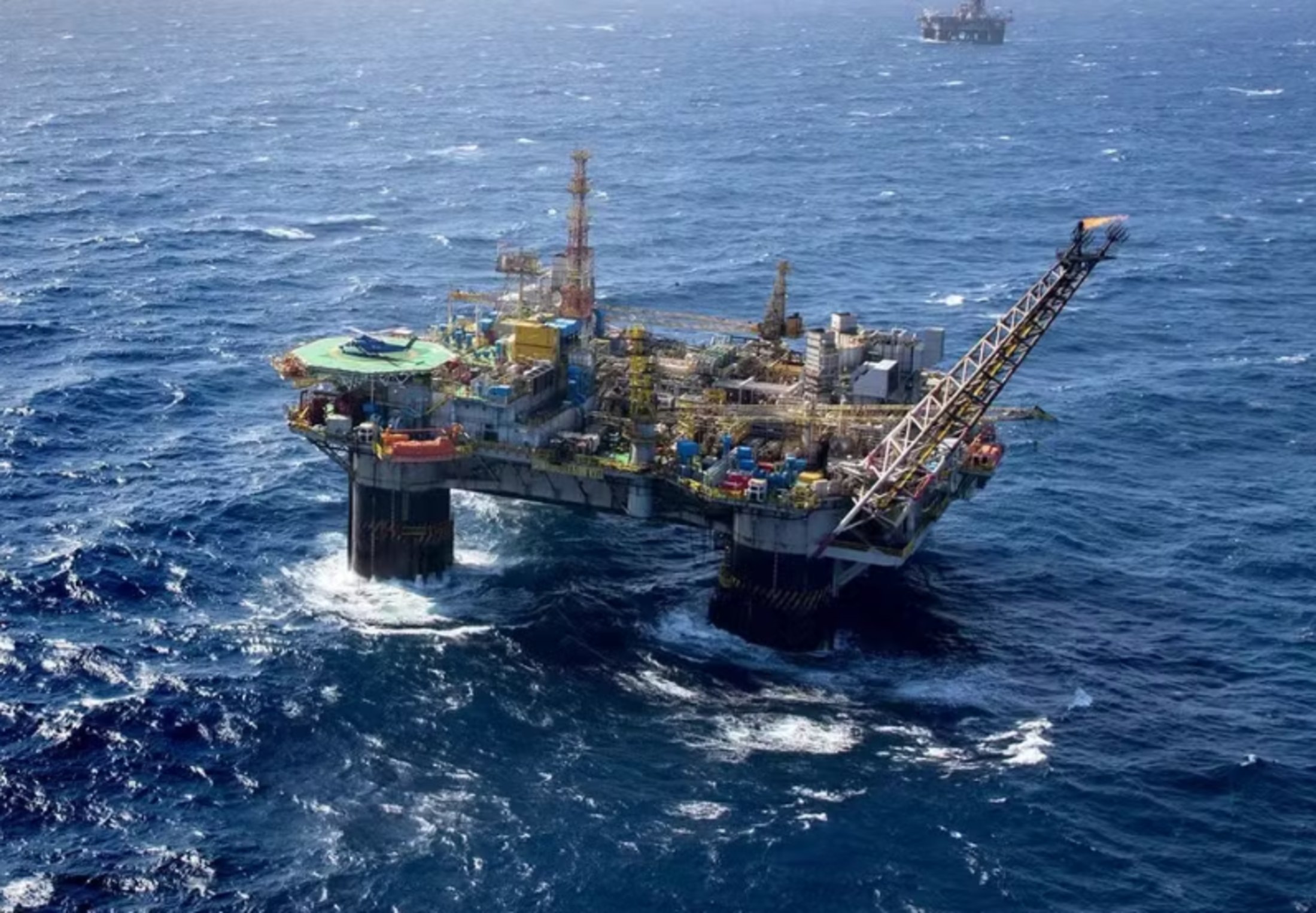 Petrobras confirma nova jazida de petróleo na Bacia de Campos e destaca avanços em outras regiões - Imagem do artigo