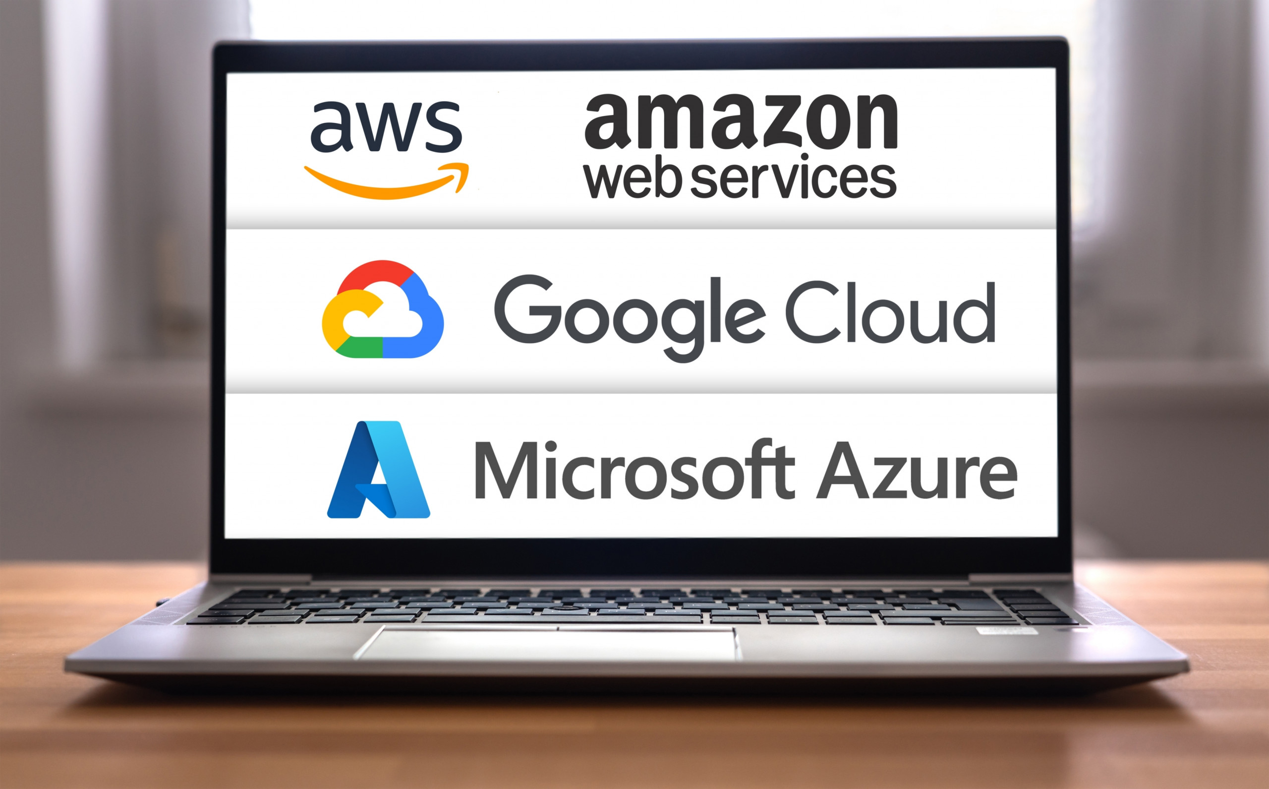 União Europeia estuda aplicar regras mais duras de mercado às nuvens de Amazon, Microsoft e Google - Imagem do artigo
