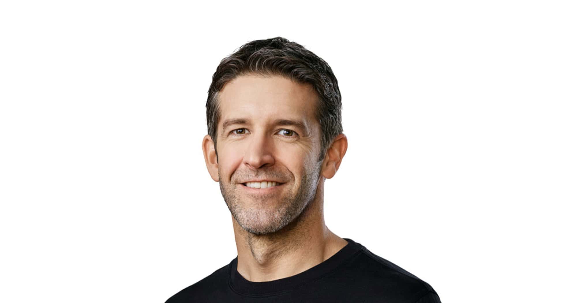 John Ternus desponta como favorito para substituir Tim Cook na Apple - Imagem do artigo