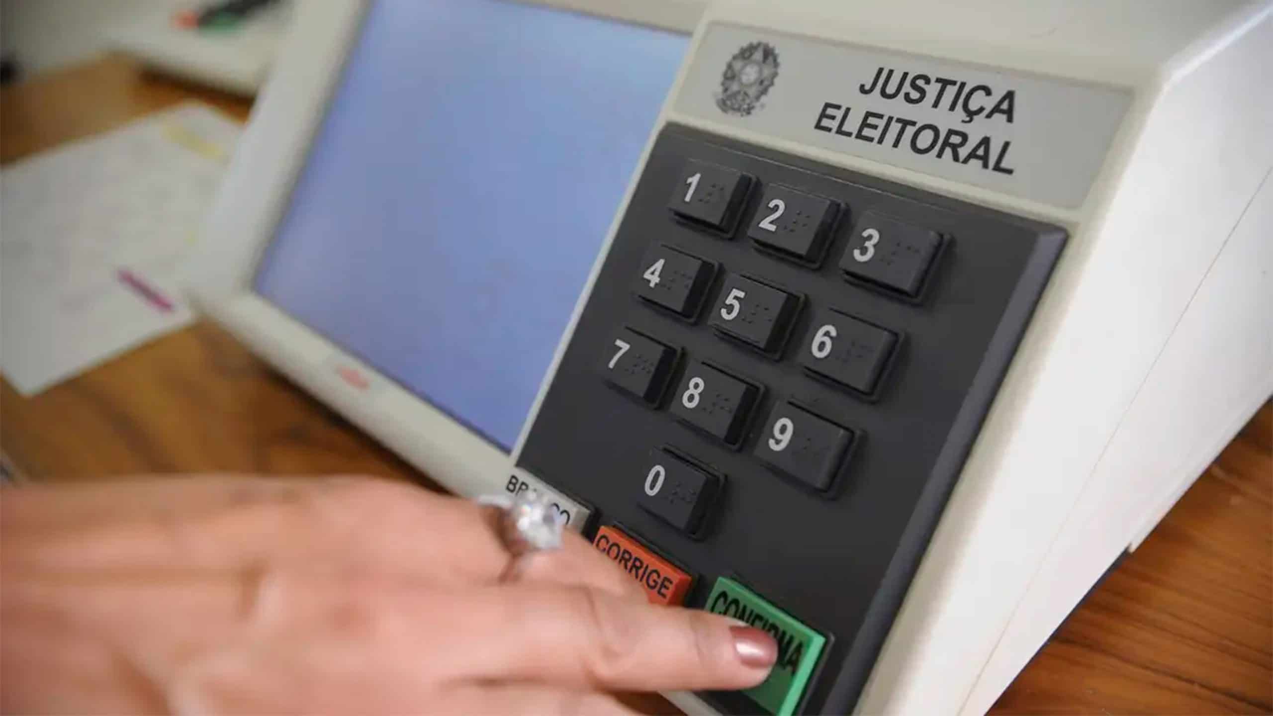 Urna eletrônica: entenda estrutura, votação e segurança do sistema usado no Brasil - Imagem do artigo