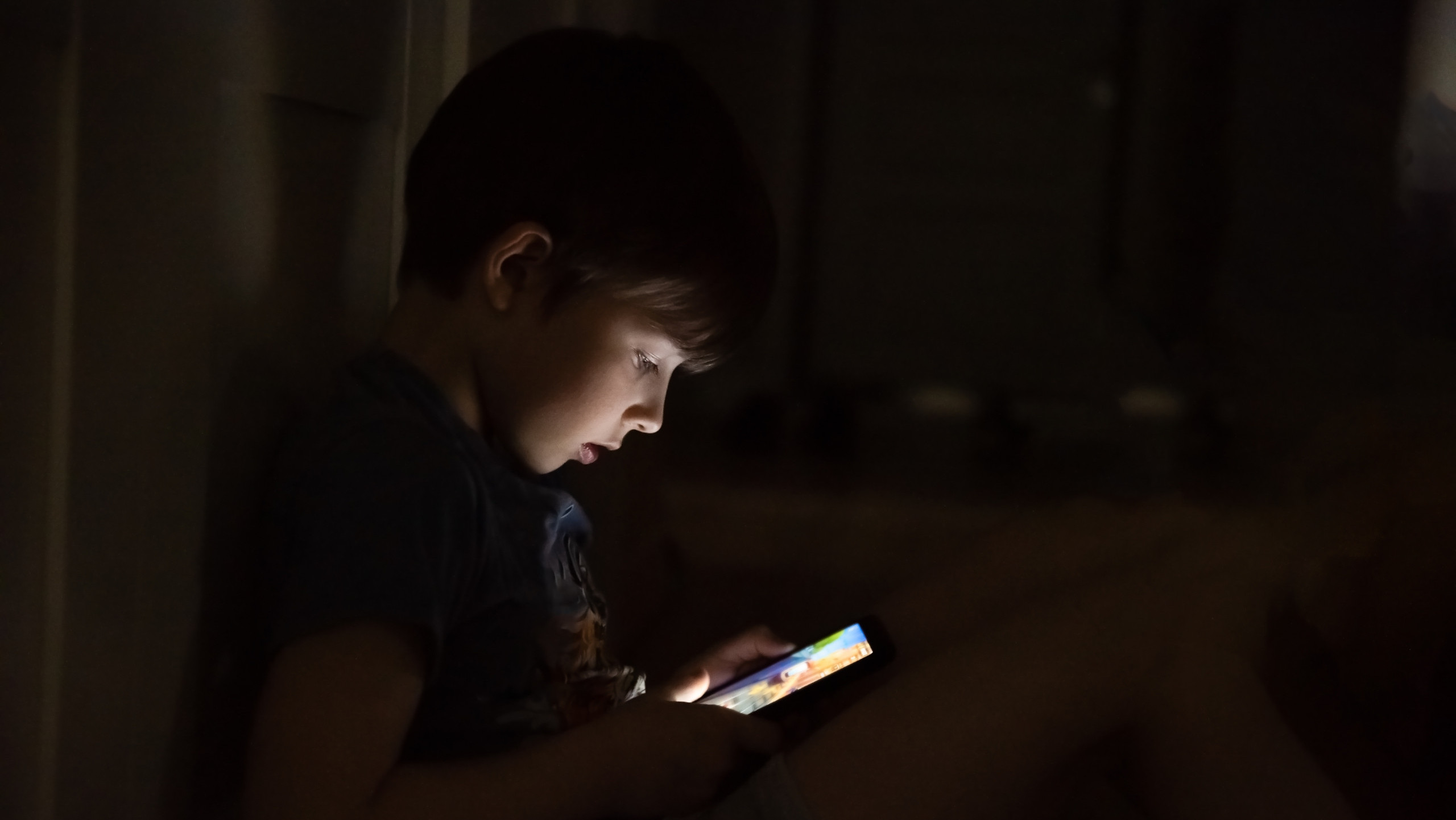 Malásia planeja barrar uso de redes sociais por menores de 16 anos a partir de 2026 - Imagem do artigo