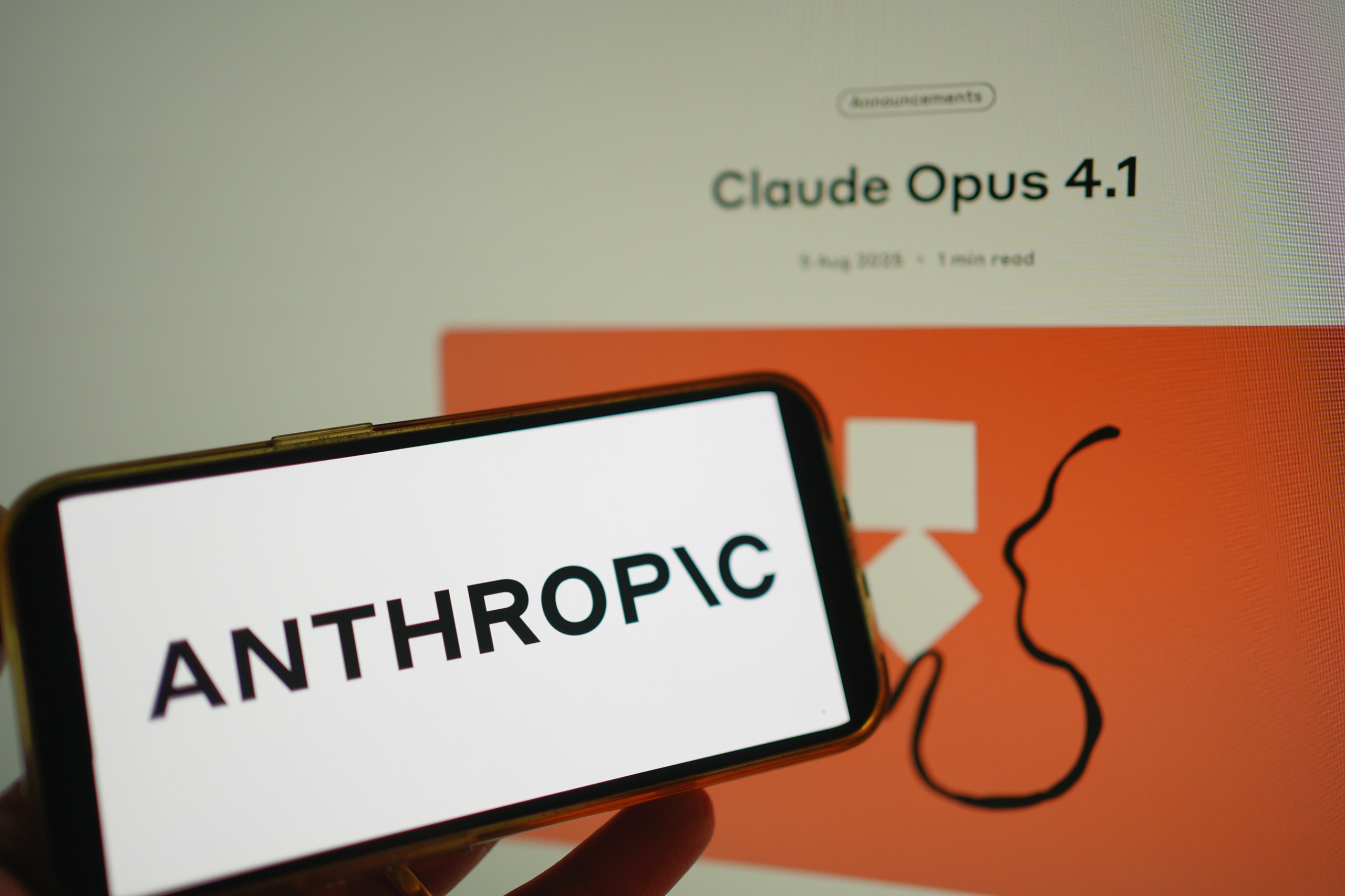 Anthropic apresenta Opus 4.5 com avanços em codificação, agentes e integrações a Chrome e Excel - Imagem do artigo