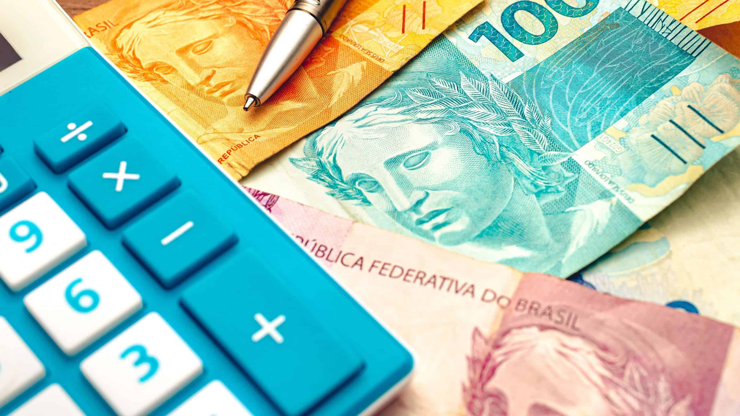 Saiba como calcular cada parcela do 13º salário passo a passo - Imagem do artigo