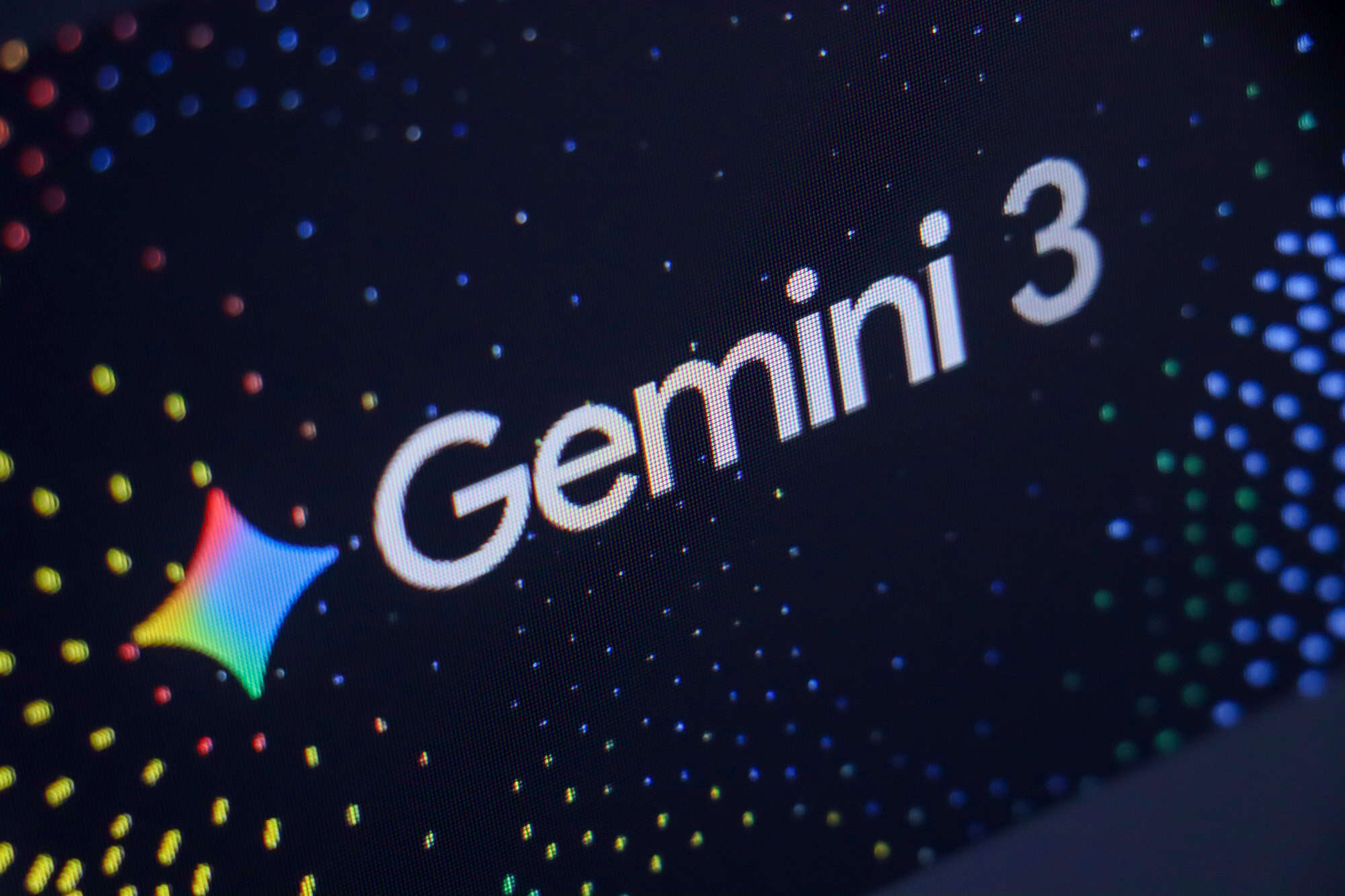 Google restringe uso gratuito do Gemini 3 Pro após explosão de demanda - Imagem do artigo
