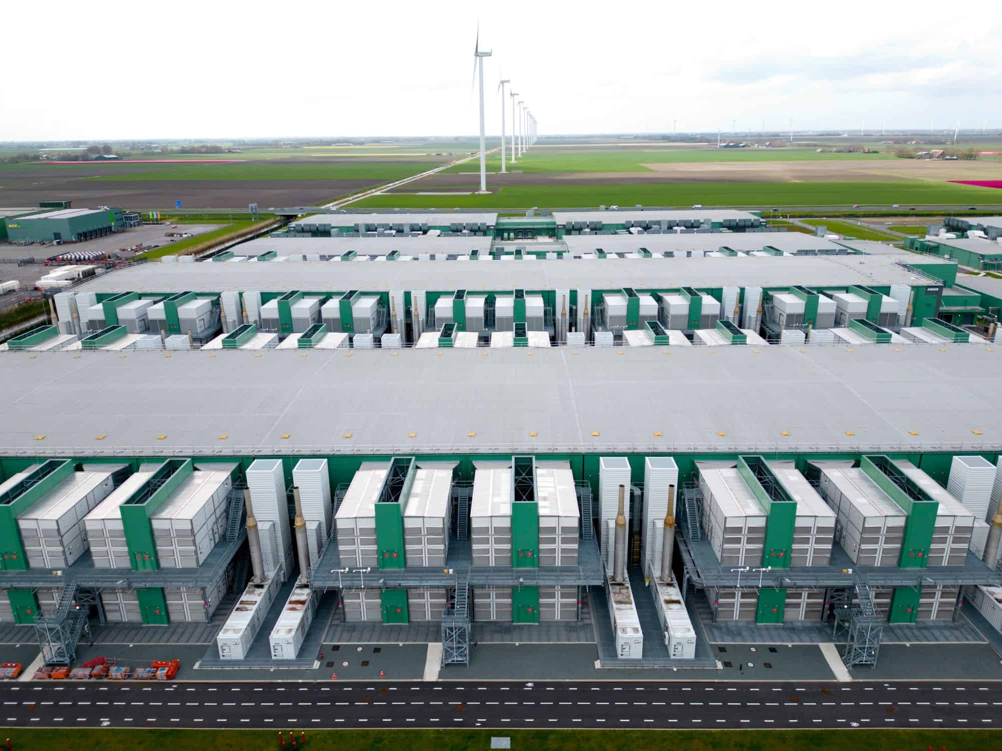 Consumo de energia de data centers deve quase triplicar até 2035, projeta BloombergNEF - Imagem do artigo