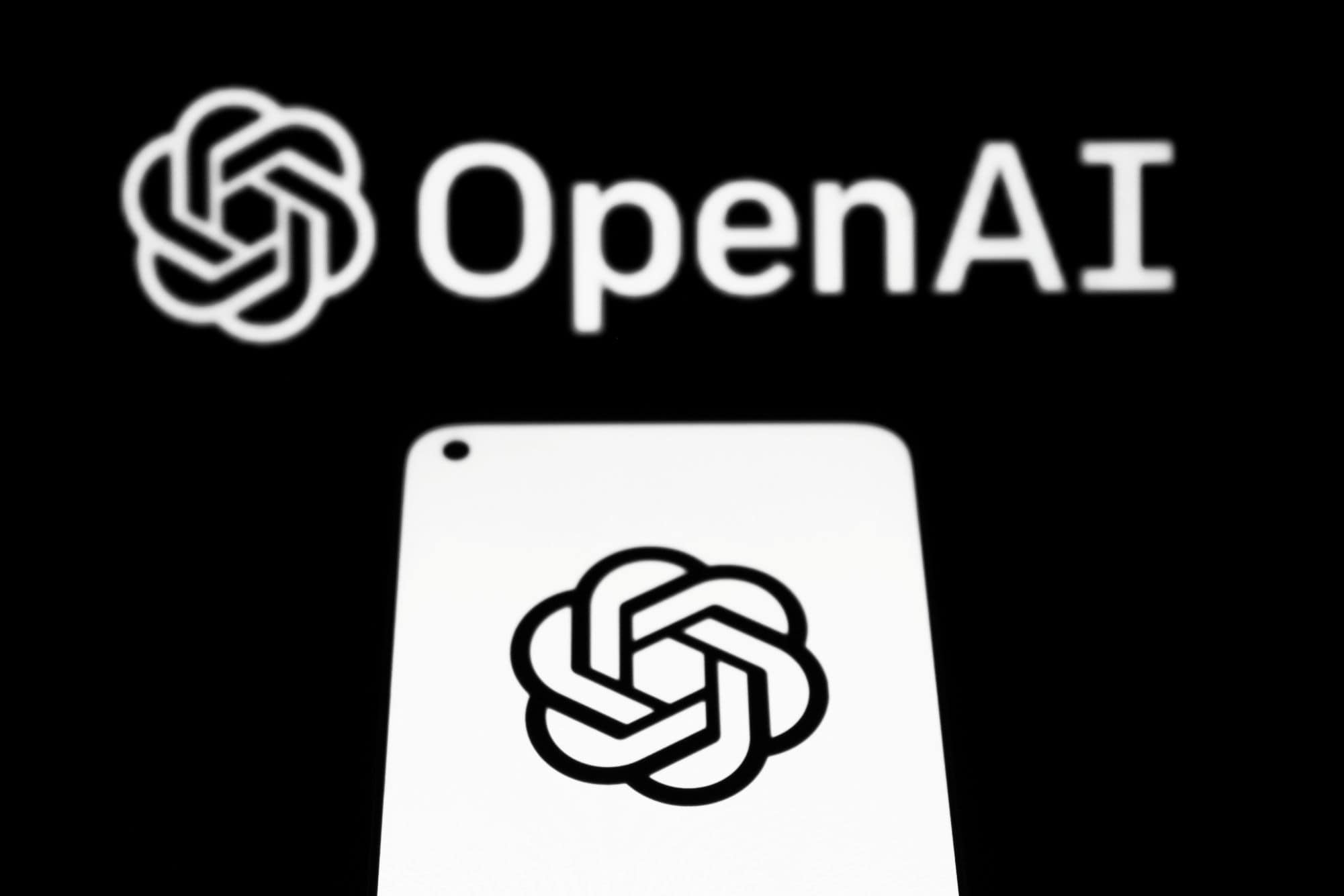 OpenAI remove sugestões no ChatGPT após confusão com possíveis anúncios - Imagem do artigo