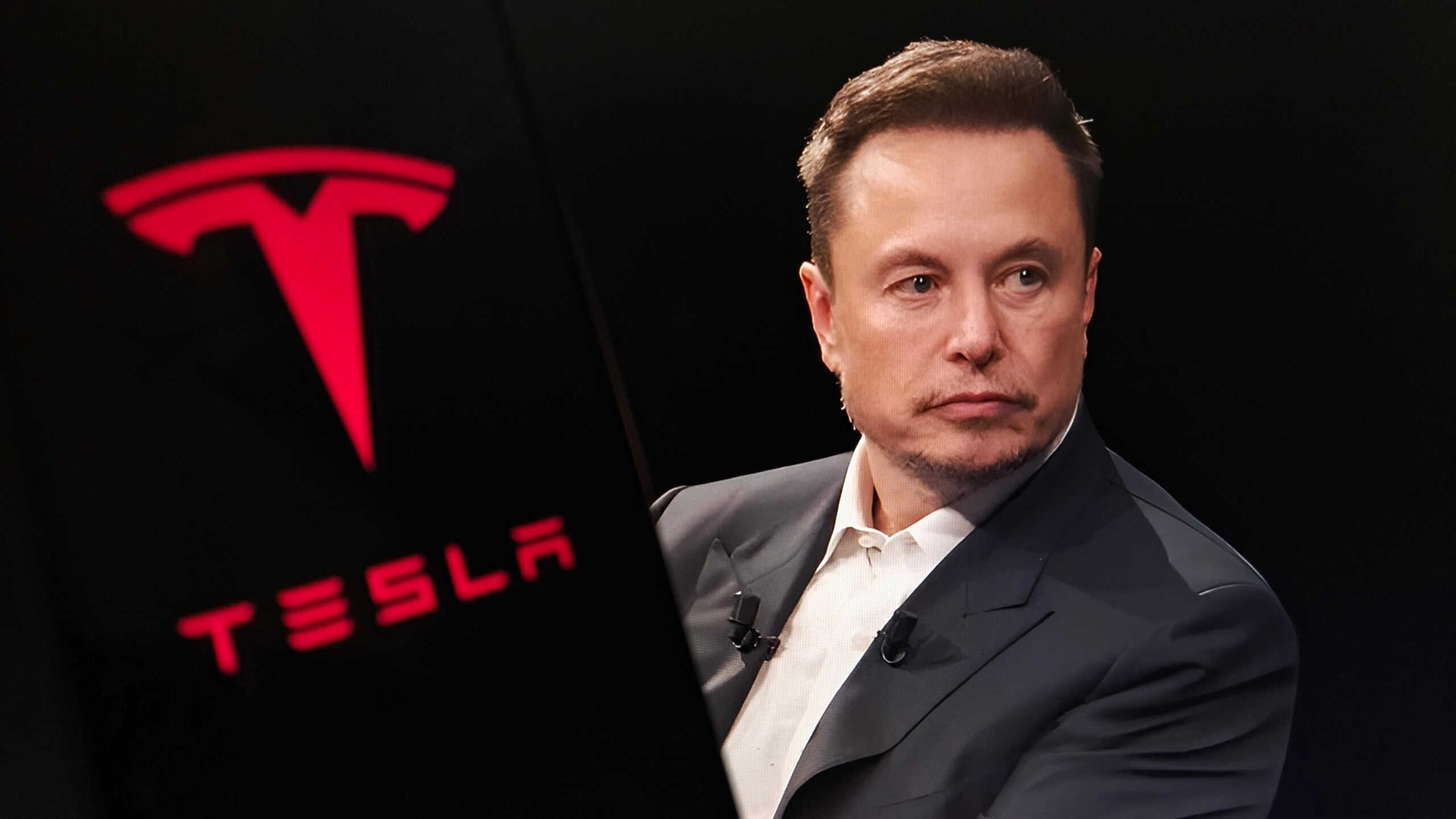 Departamento de Trânsito da Califórnia acusa Tesla de publicidade enganosa sobre Autopilot e FSD - Imagem do artigo