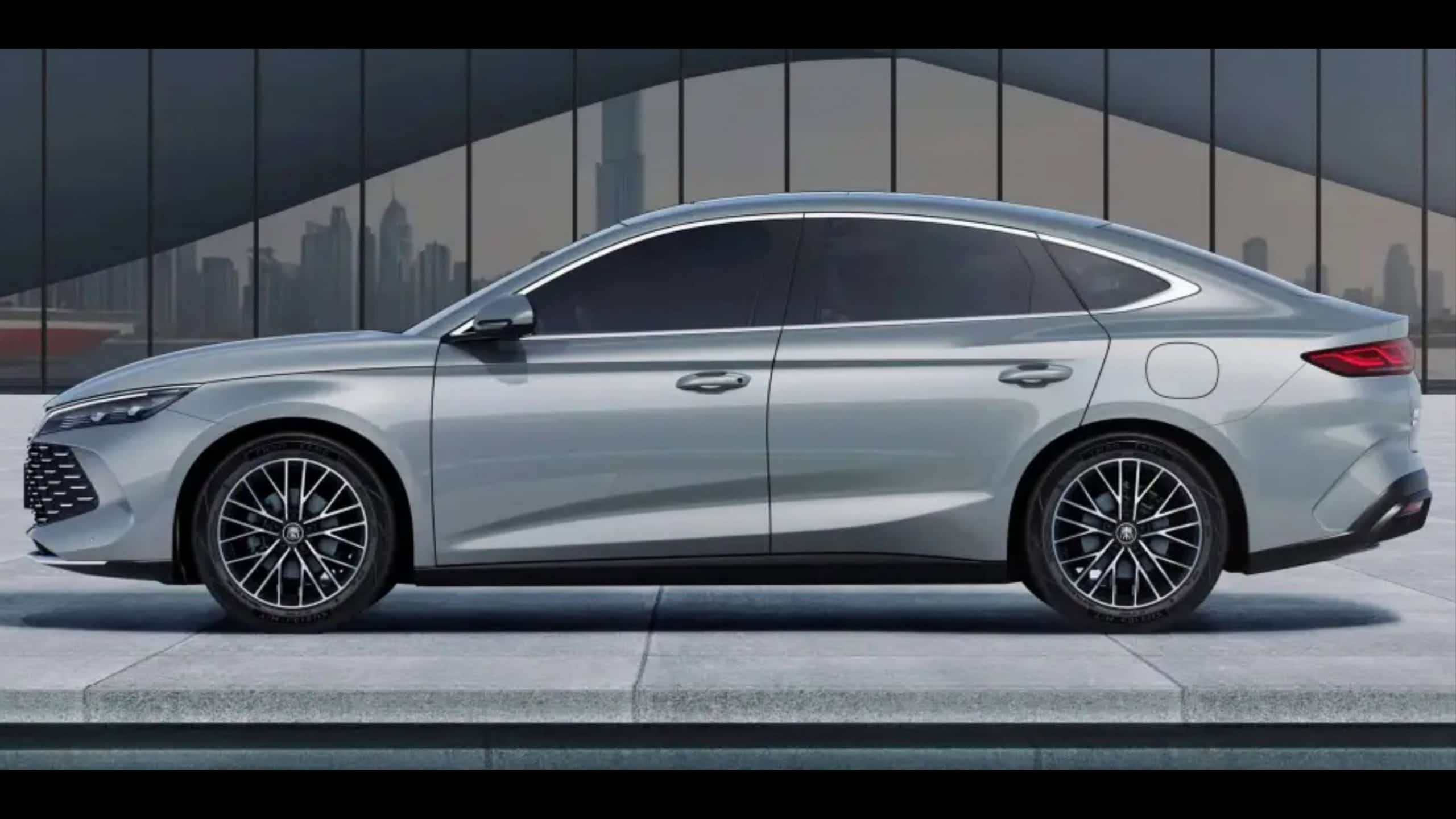 BYD Qin L: sedã híbrido com autonomia de 2.100 km é registrado no Brasil e pode custar a partir de R$ 70 mil - Imagem do artigo
