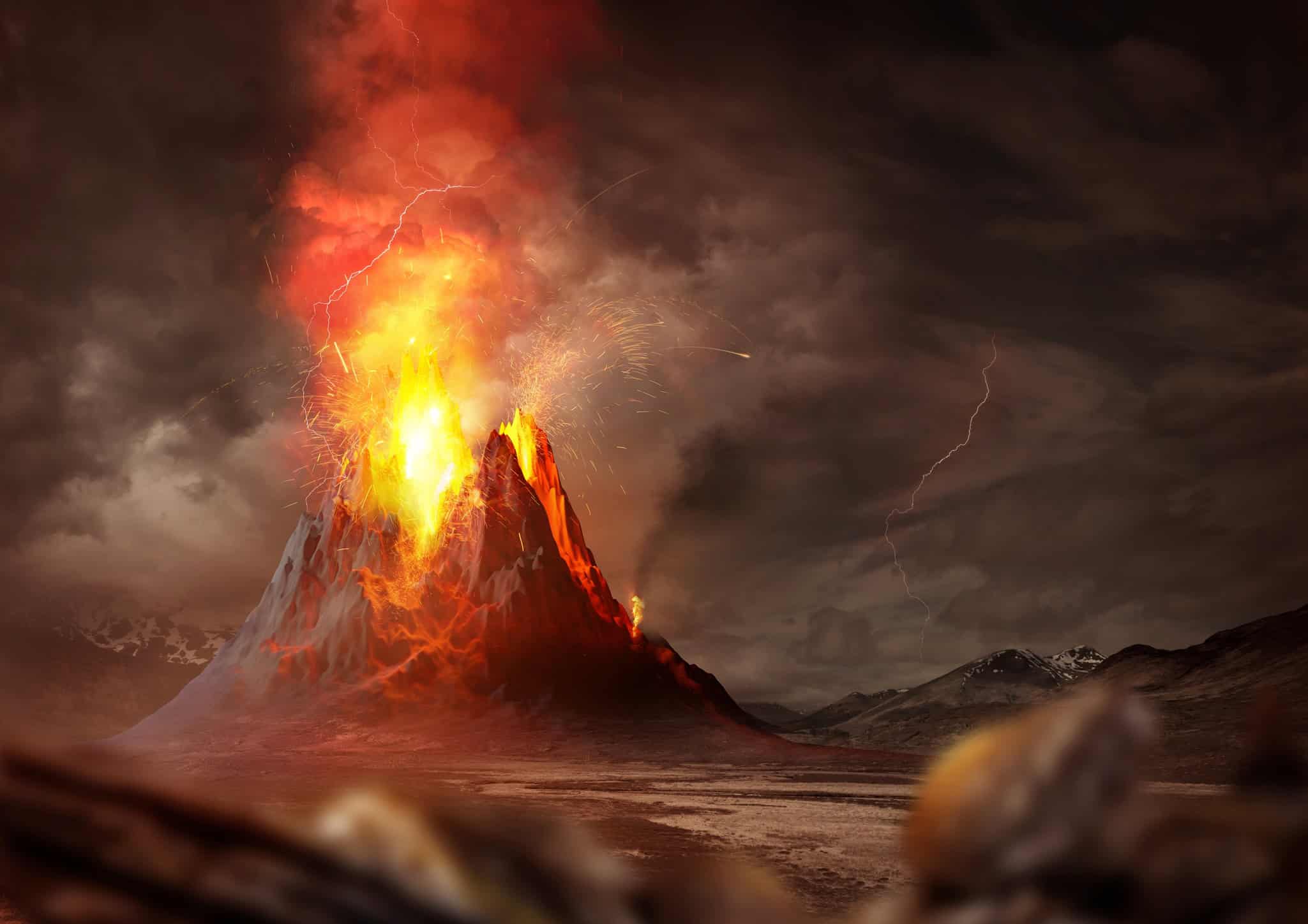 Vulcão Stromboli expele lava há cerca de 2 mil anos e mantém recorde de atividade na Europa - Imagem do artigo