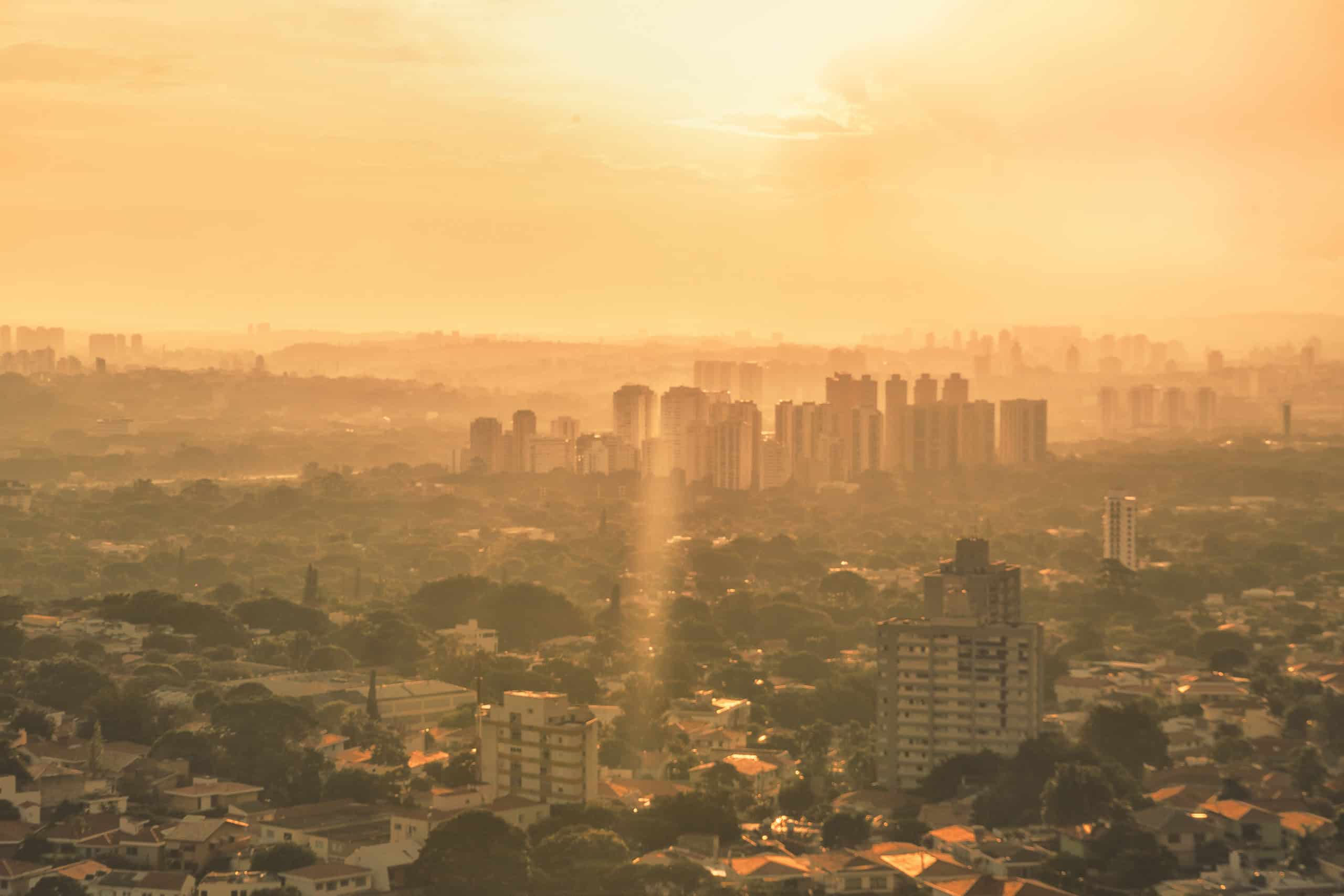 São Paulo atinge 36,2 °C e quebra novo recorde de calor em dezembro; Defesa Civil emite alerta para chuvas fortes - Imagem do artigo