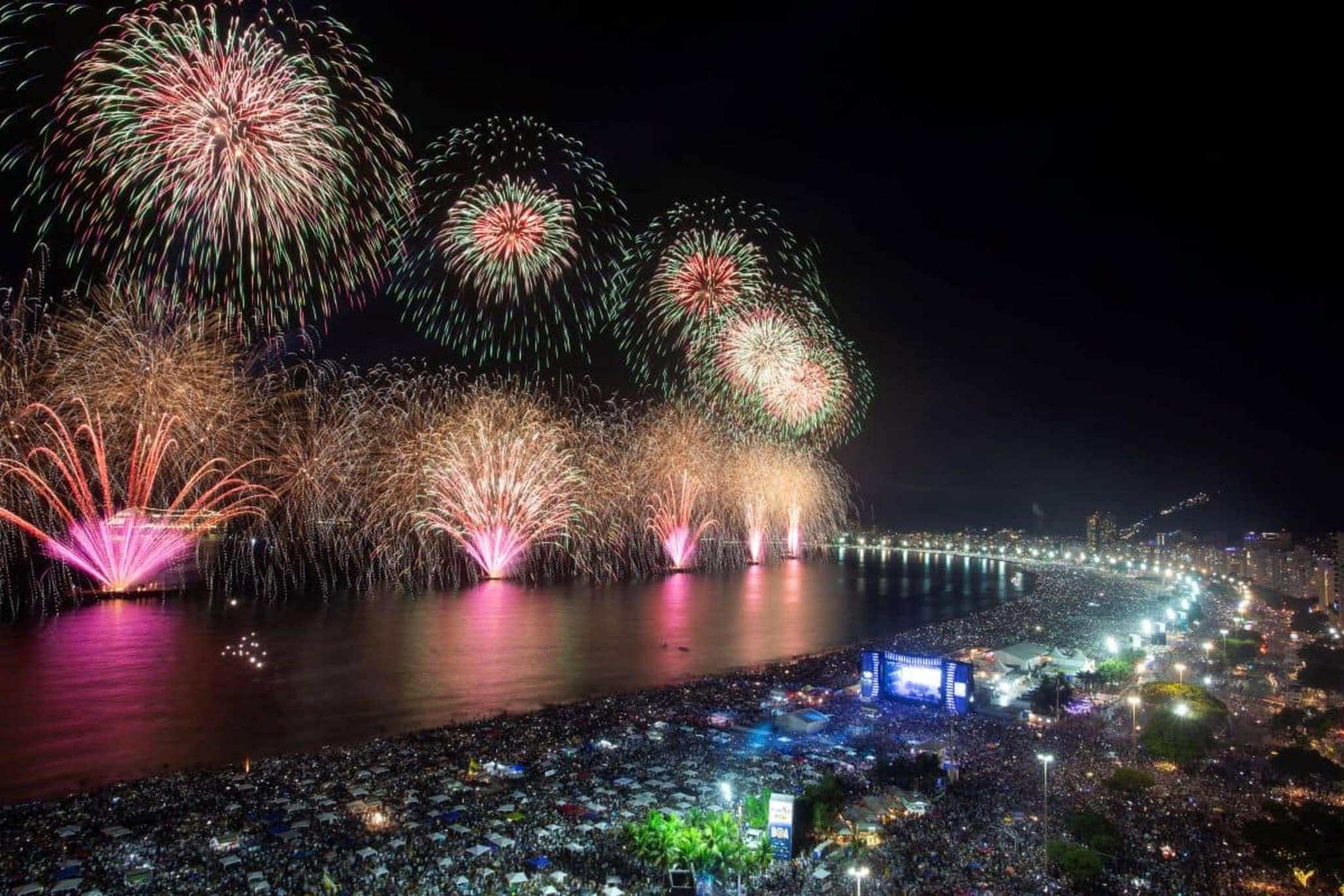 Réveillon de Copacabana terá show de 1.200 drones e segurança com reconhecimento facial - Imagem do artigo