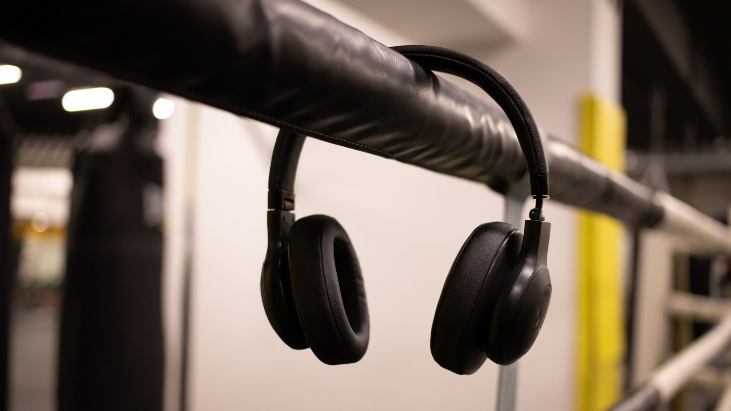 JBL anuncia sete novos fones esportivos na CES 2026, com foco em diferentes tipos de treino - Imagem do artigo
