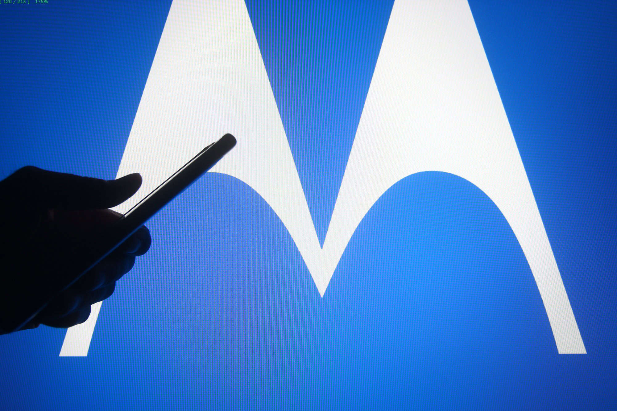 Motorola prepara Razr Fold dobrável em formato livro e flagship Signature - Imagem do artigo