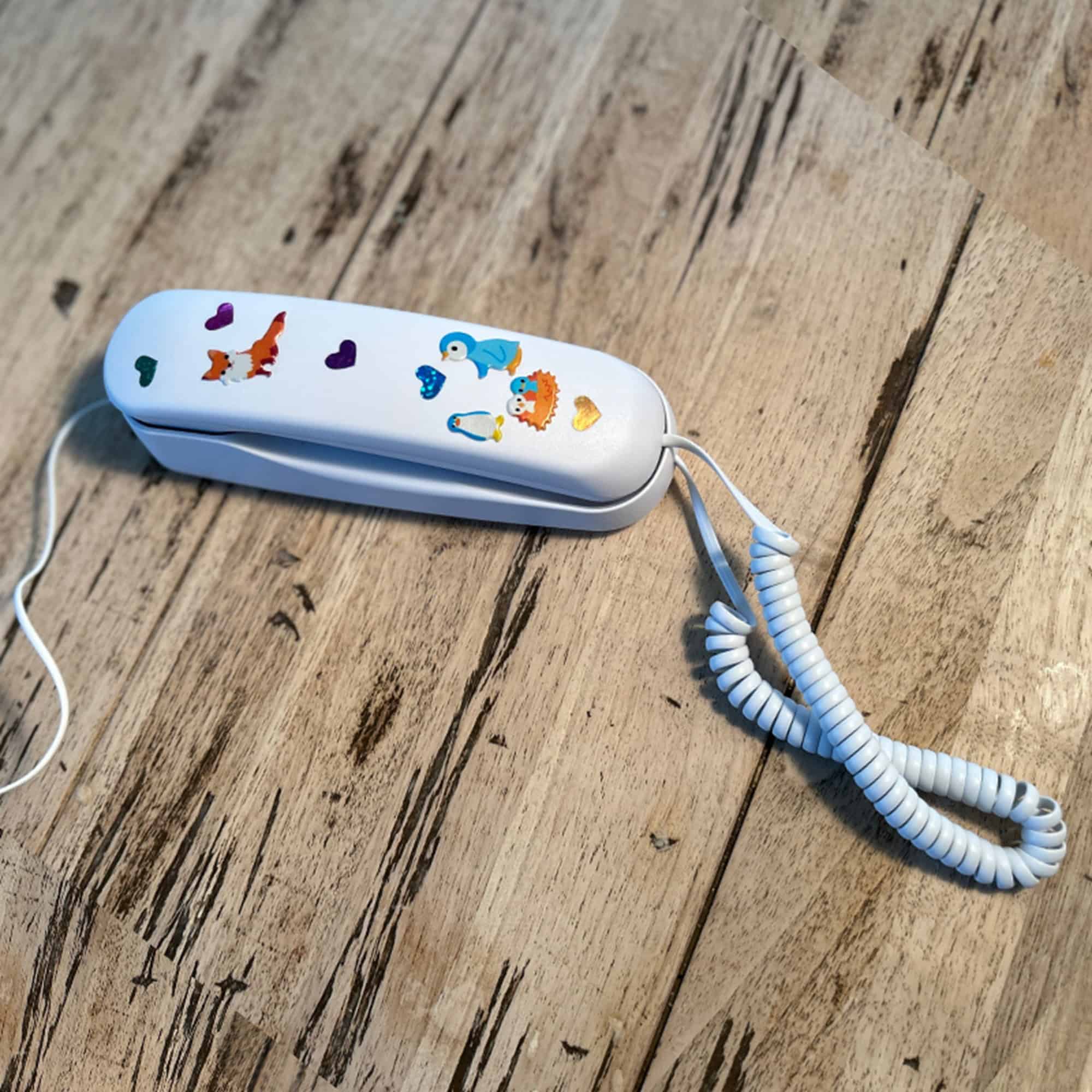 CES 2026 apresenta vaso sanitário inteligente, telefone com fio retrô e robotáxi “Frankenstein” - Imagem do artigo