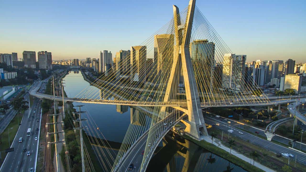Sensores espalhados por São Paulo auxiliam na previsão de enchentes e na gestão do trânsito - Imagem do artigo